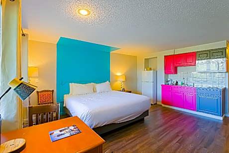 Premium King Bed with Kitchenette