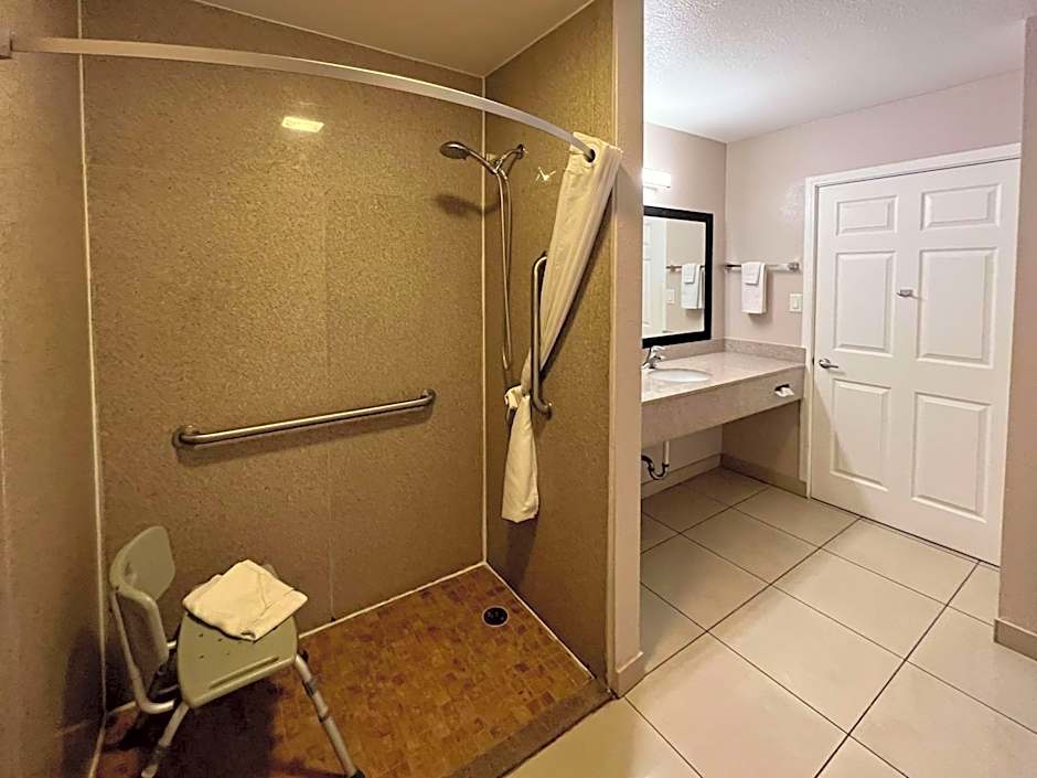 Studio 6 Suites Mesa AZ Near Downtown & Sloan Park