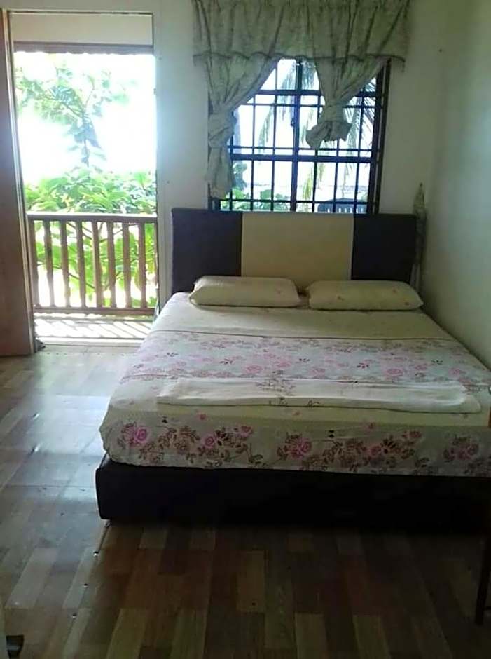 Ella's Place Salang Tioman