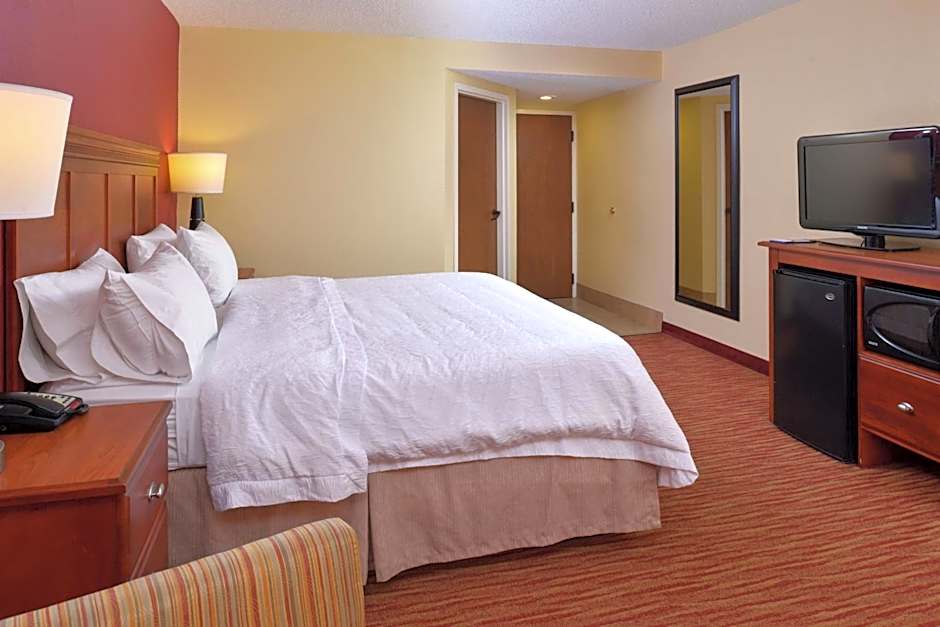 Hampton Inn By Hilton Columbus-East