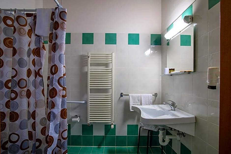 Hotel Caneo