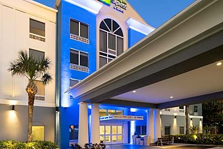 Holiday Inn Express St. Petersburg North / I-275 By IHG