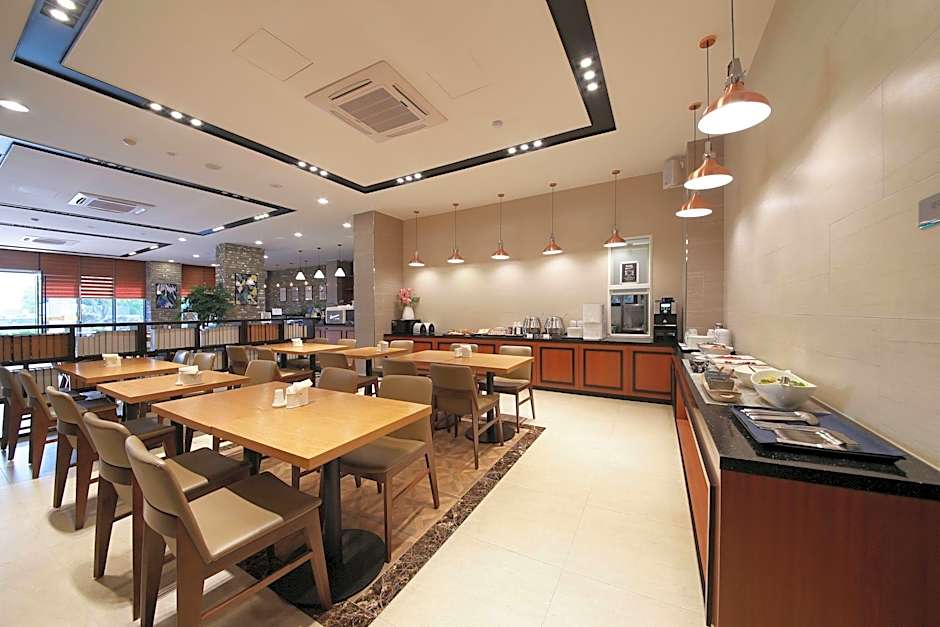 Gimpo Assem Hotel
