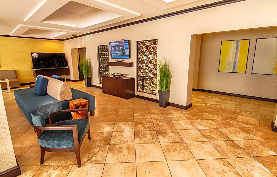 Holiday Inn Express Hotel & Suites Farmington By IHG