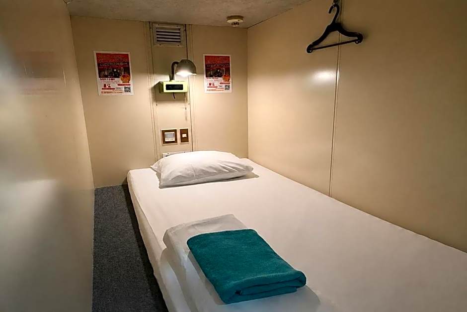 Capsule Hotel Block Room