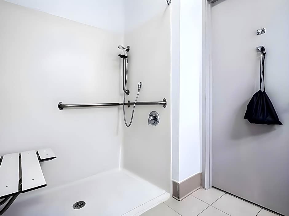 Country Inn & Suites by Radisson, Maumee - Toledo