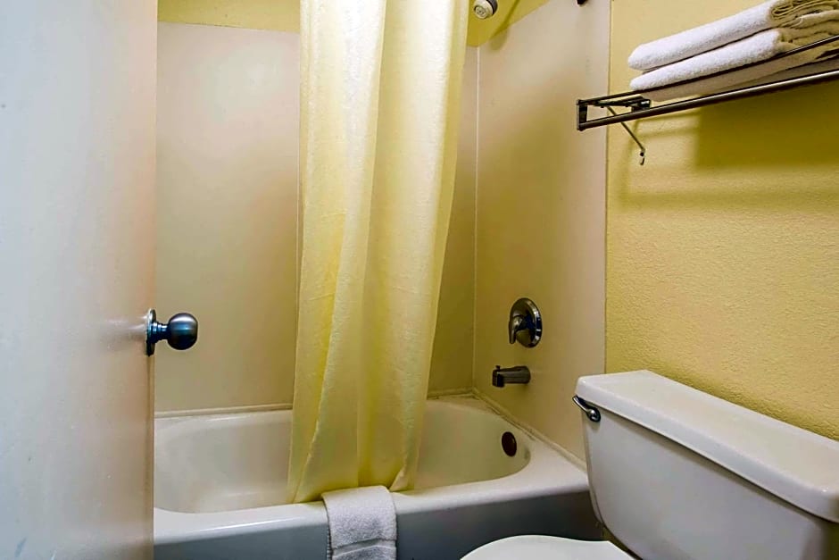 Jax Airport Hotel