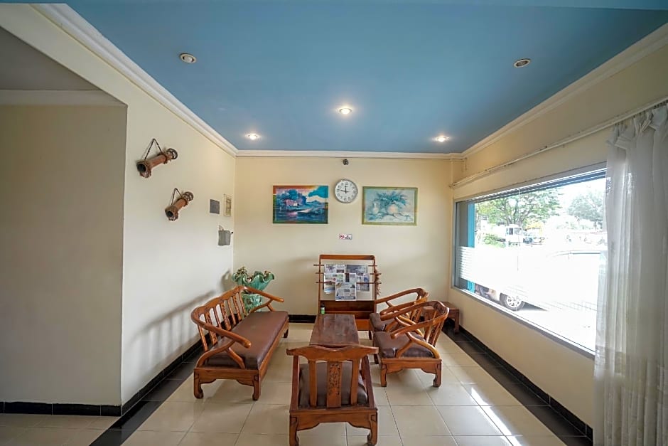 OYO 448 Hotel Central