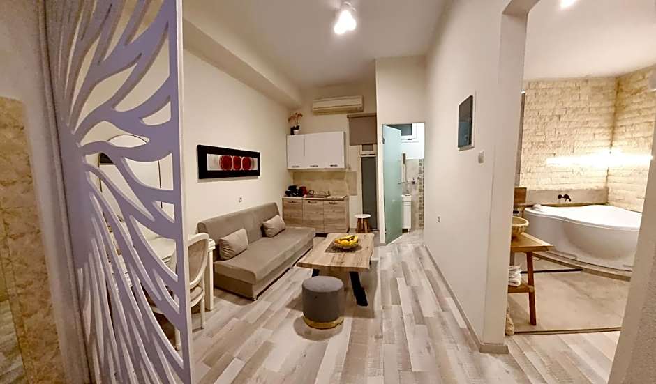 Golden City Center Suites