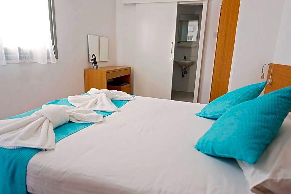 Pyramos Hotel