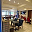 Holiday Inn Express Hotel & Suites Lynnwood By IHG
