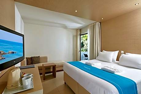 The Casual room with Private Pool