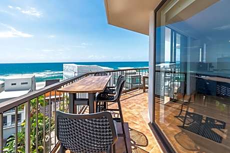 Superior Two-Bedroom Apartment with Ocean View