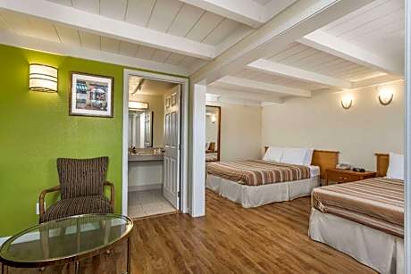 2 Queen Beds Non-Smoking