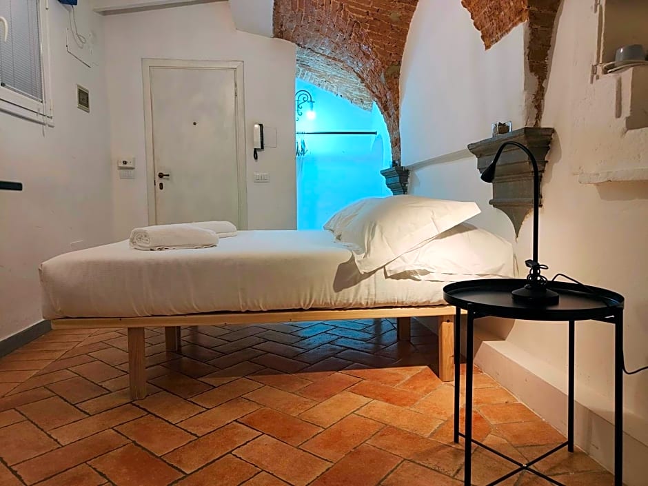 NINA DUOMO APARTMENT
