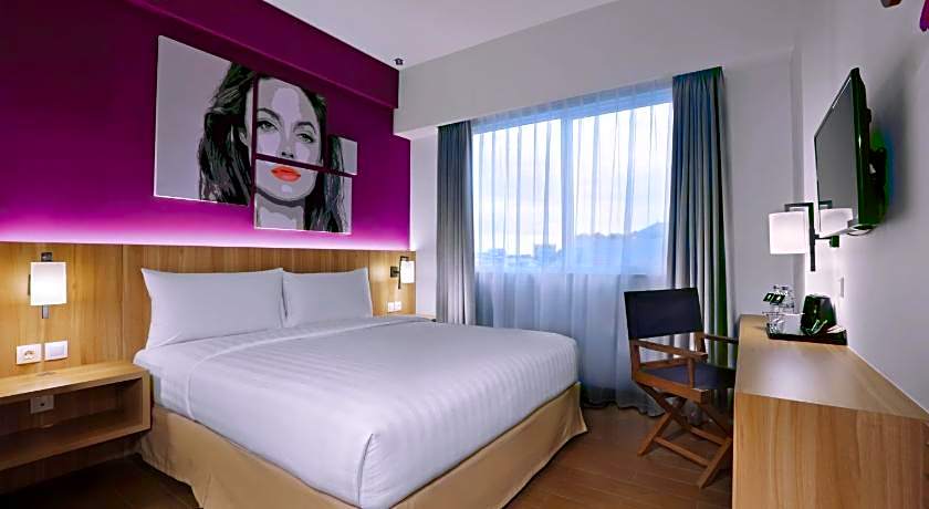 Fame Hotel Sunset Road