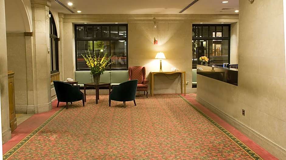 Salisbury Hotel