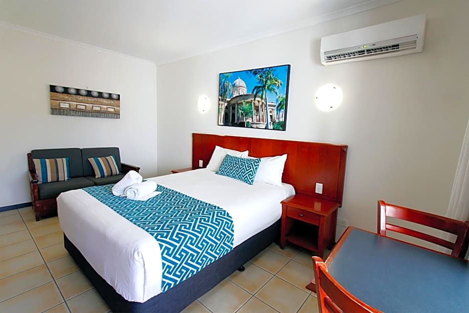 Coffee House Apartment Motel