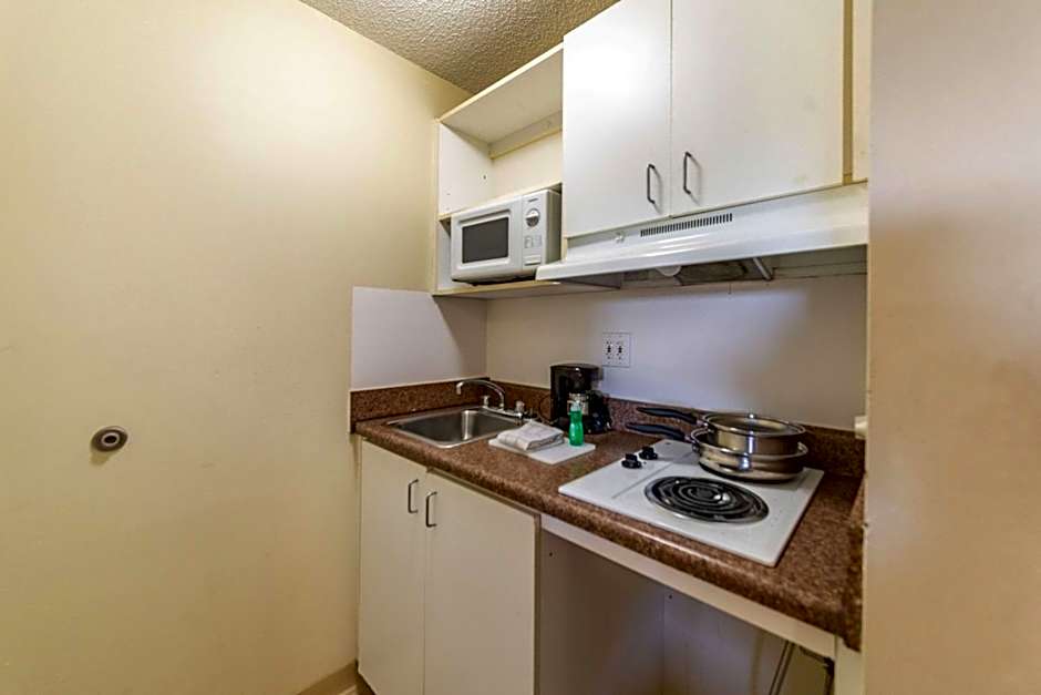 Studio 6 Greensboro NC I40