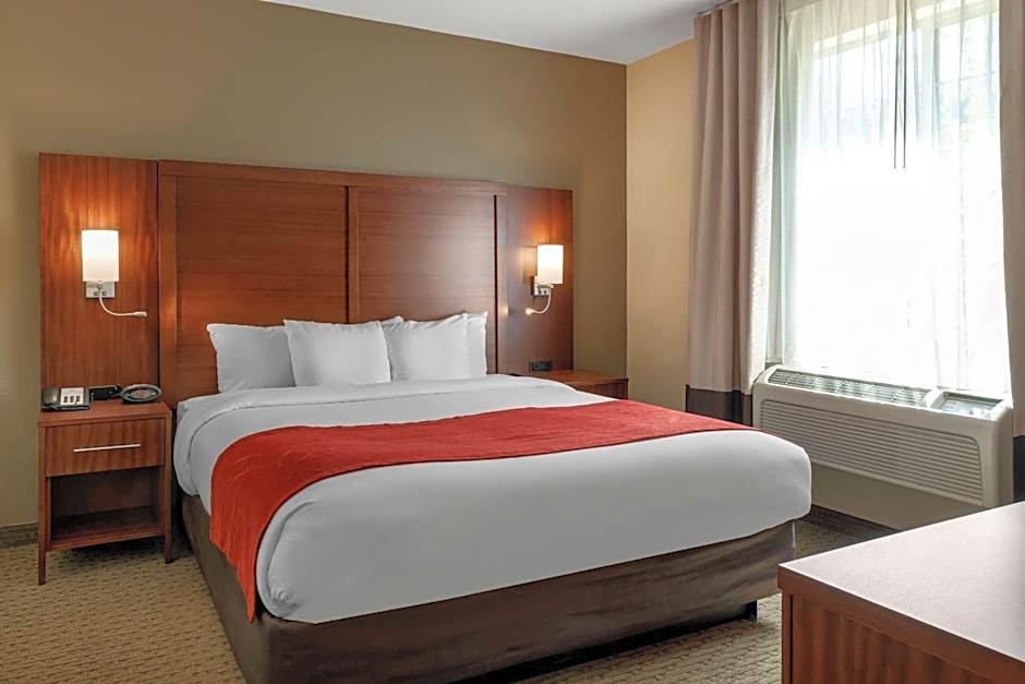 Comfort Suites Eugene