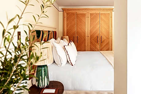 Deluxe Junior Suite - Double or Twin