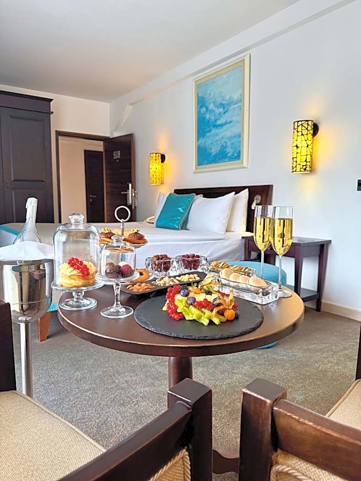 Arkin Palm Beach Hotel