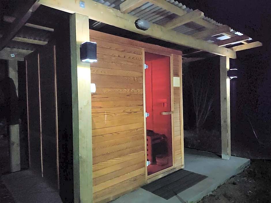 Golden Caves - Bed and Breakfast