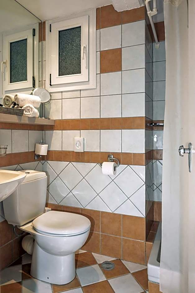 The Grove Seaside Hotel