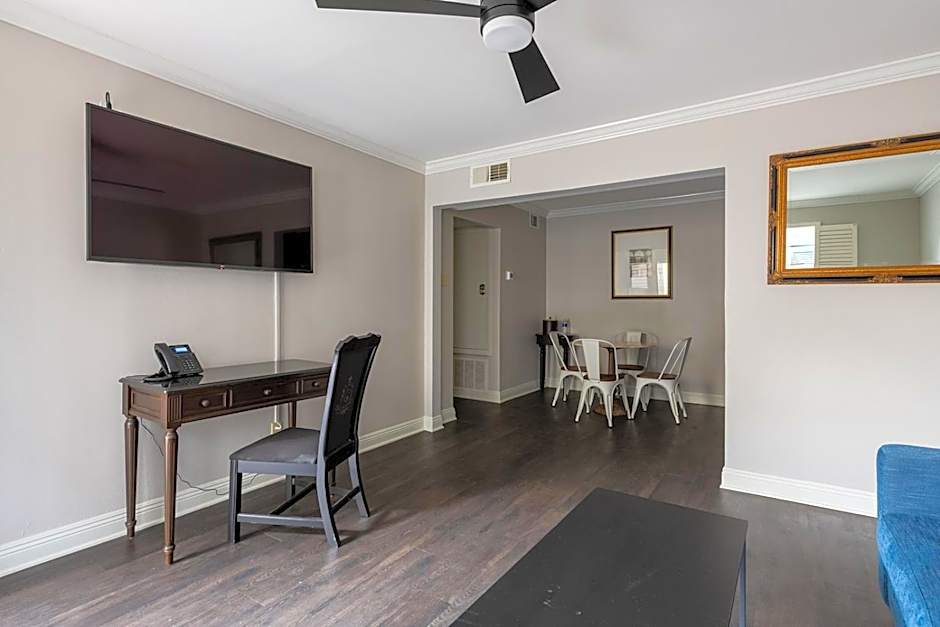 French Quarter Suites Hotel