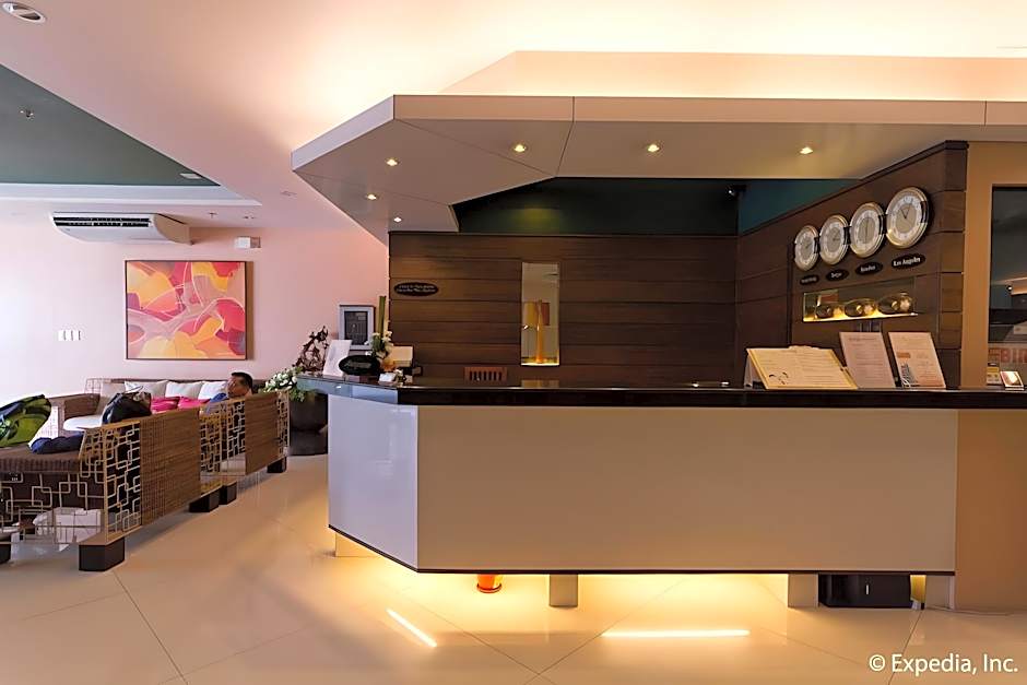 Allure Hotel & Suites