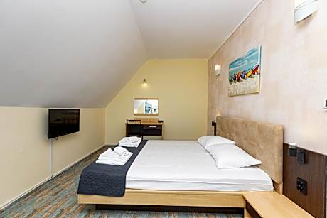 Studio with Sea View