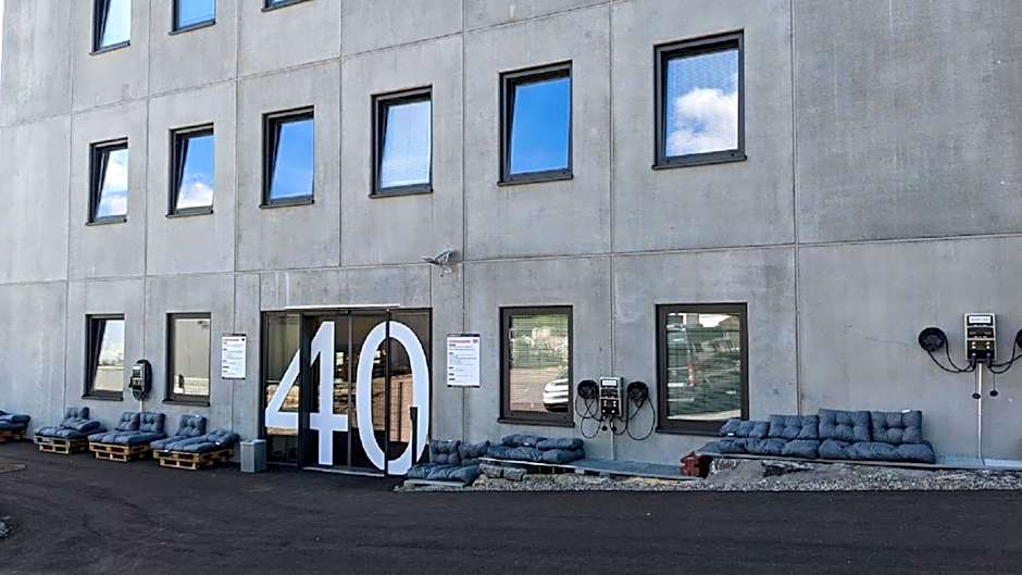 BUSINESS-MOTEL free WiFi & massage, air-con, XXL-Parking, Wallbox, Smart TV, Video-Security