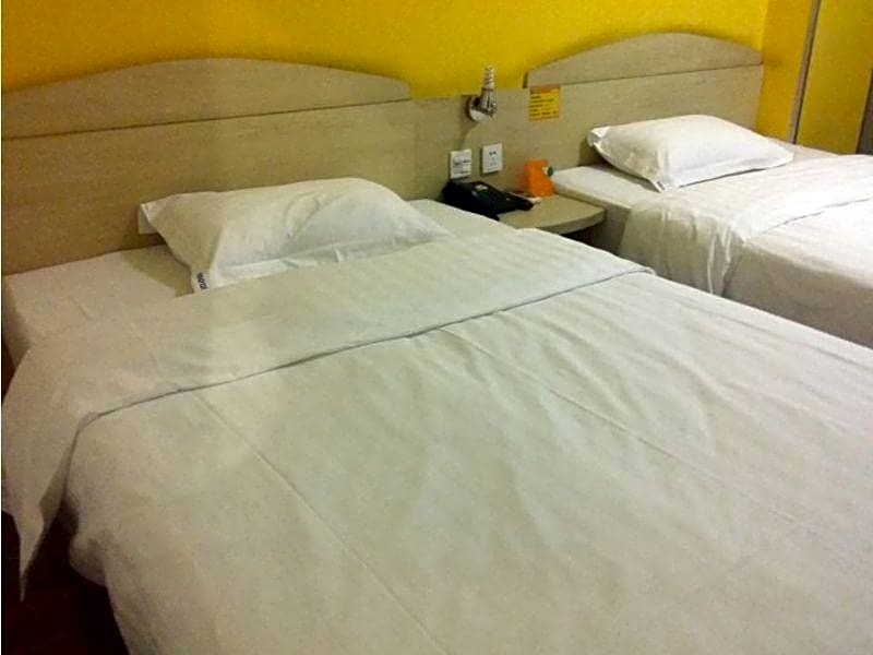 7Days Inn Chengdu East Shuhan Road Metro Station Branch – Chengdu, IL