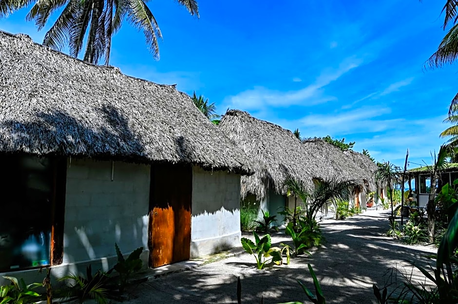 Casa Mate BeachFront Cabañas El Cuyo