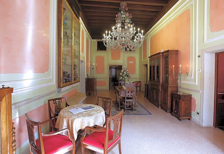 Hotel San Moise