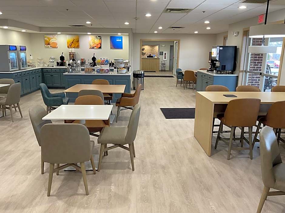 Comfort Suites Hotel and Conference Center