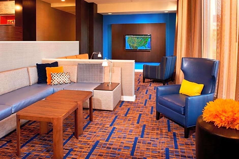 Courtyard by Marriott Rockford