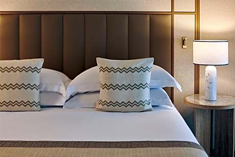 Junior King Suite