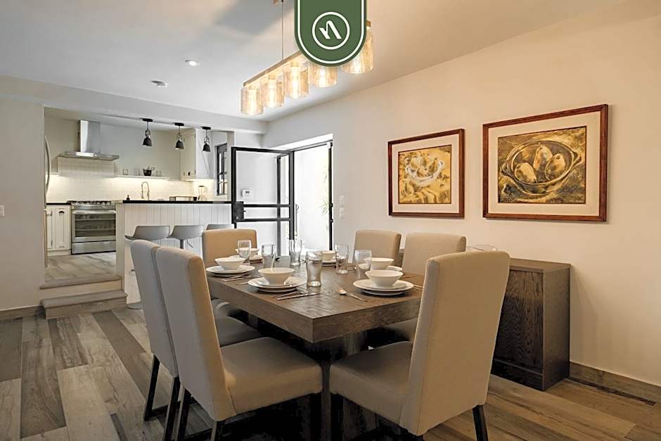 Amazing House in City Center - Rooftop - Skyline