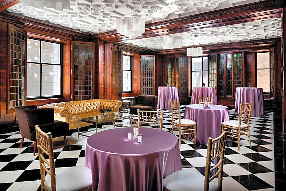 The Blackstone, Autograph Collection