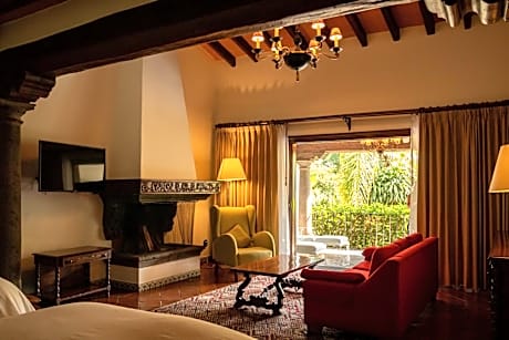 Suite with Terrace and Garden View