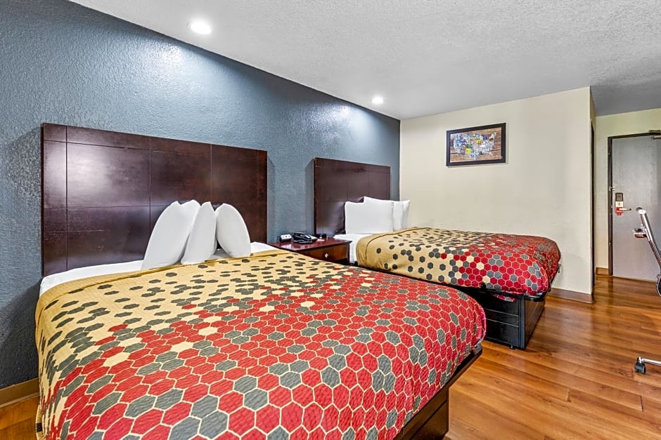 Econo Lodge Akron Copley Northwest
