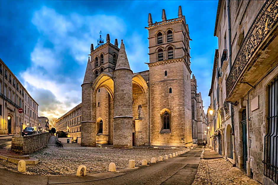 Hôtel D'Aragon - Place de La Comédie -