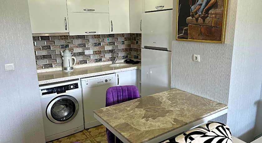 Gardenya Lara Suit Hotel