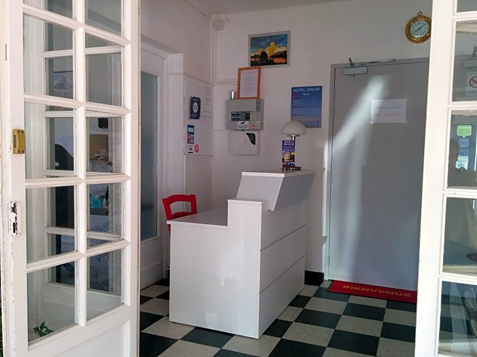 Hotel Araur