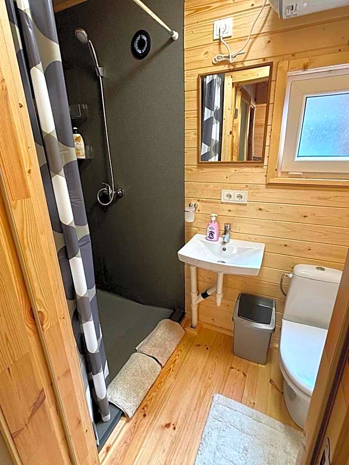 Trommeļa brīvdienu mājiņas-kempings