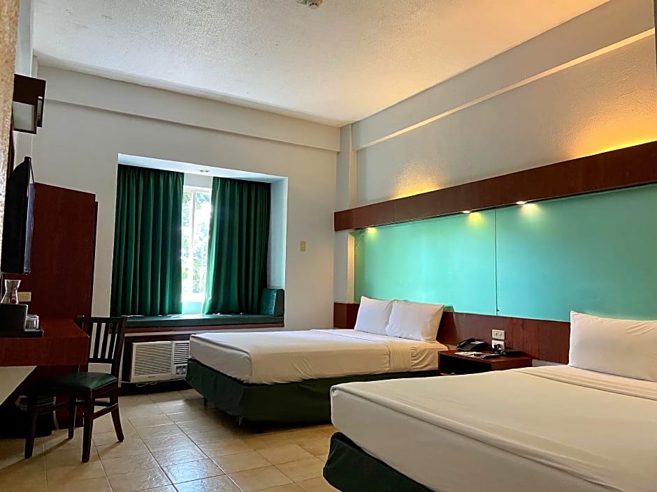 Microtel by Wyndham Tarlac