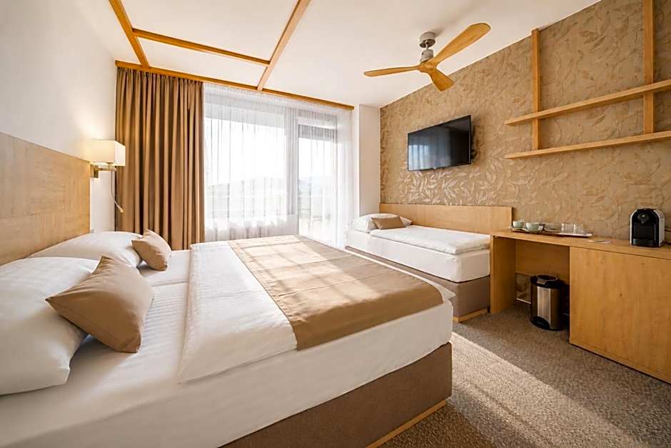 Hotel Adamantino