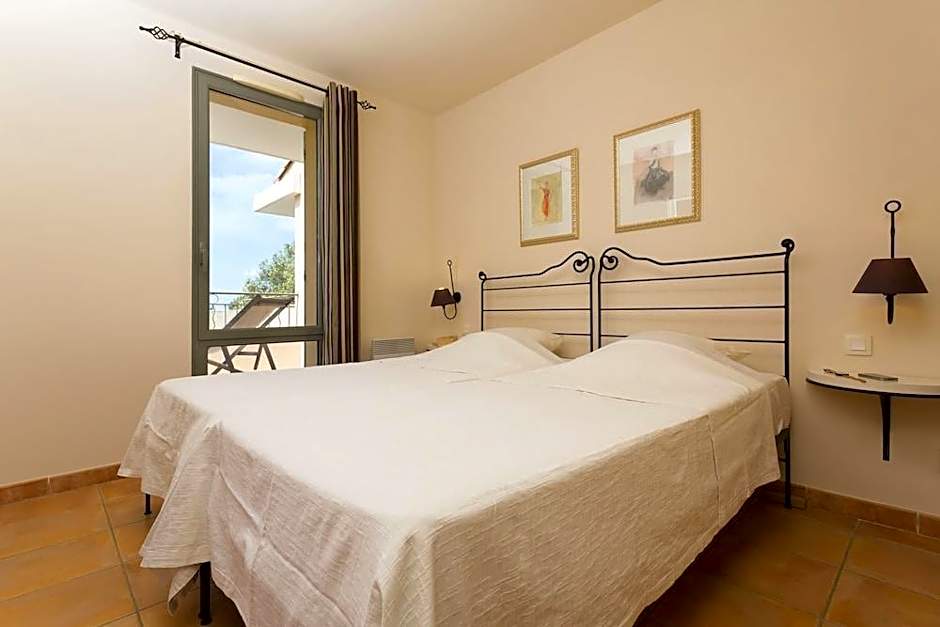 Le Domaine De Provence Country Club
