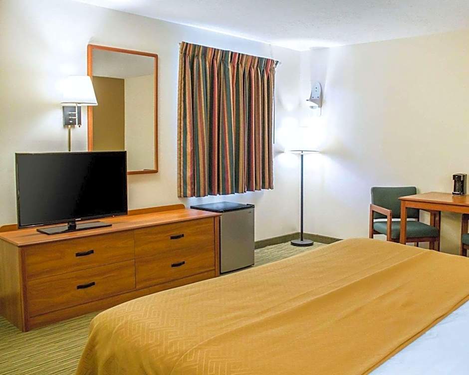 Econo Lodge Elkhart North